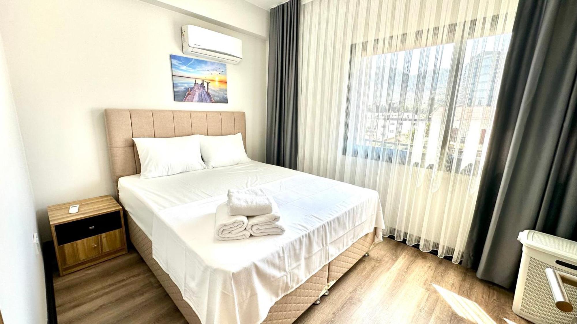 Royal Homes Kyrenia  Phòng bức ảnh