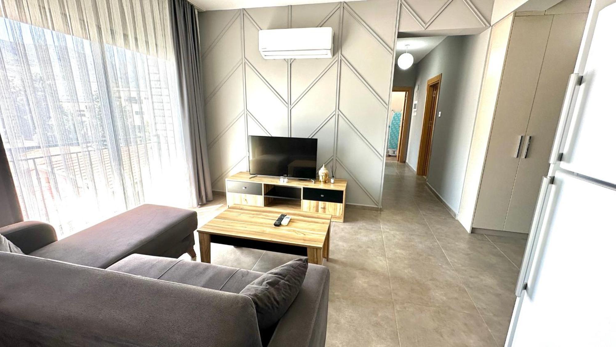 Royal Homes Kyrenia  Phòng bức ảnh